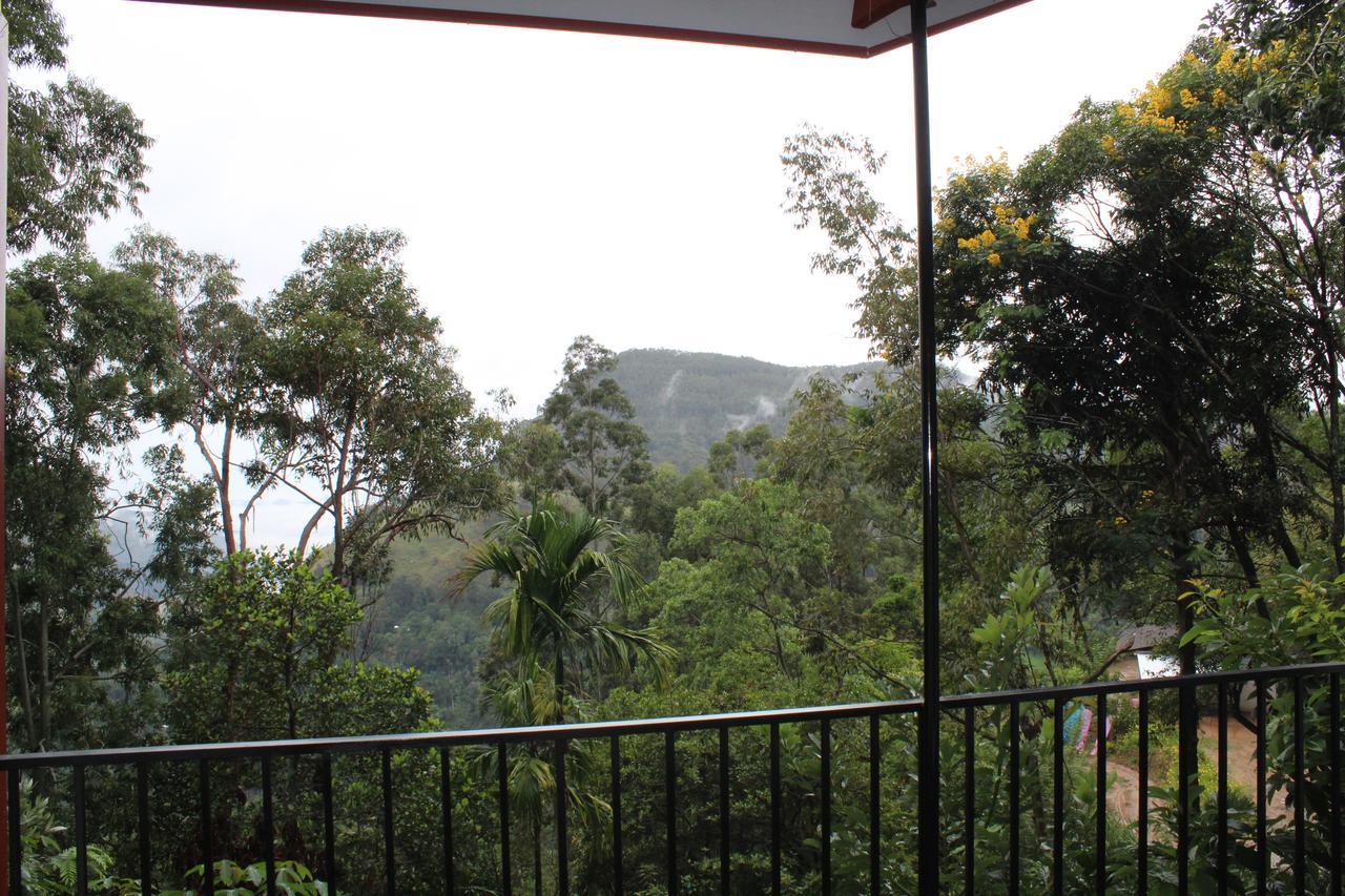 Amado Homestay Ella Esterno foto