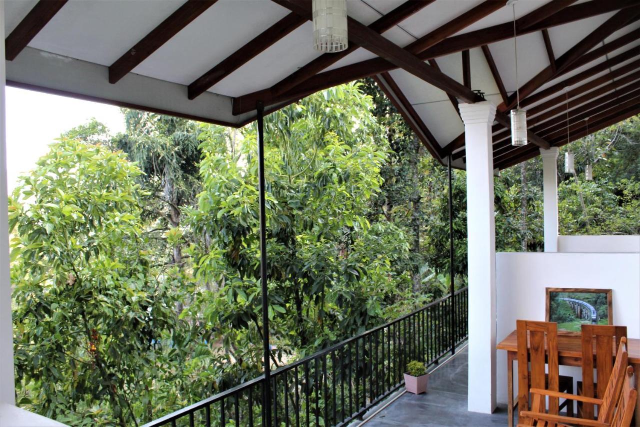 Amado Homestay Ella Esterno foto